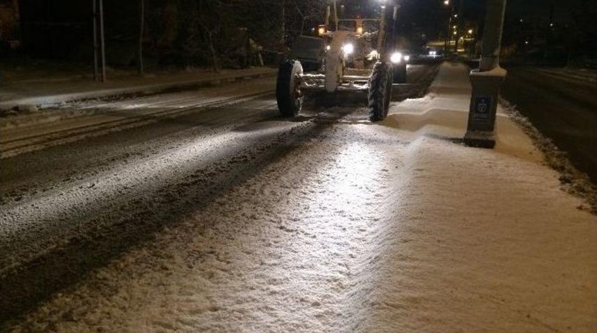 Darıca Belediyesi Ekipleri Kar Teyakkuzunda