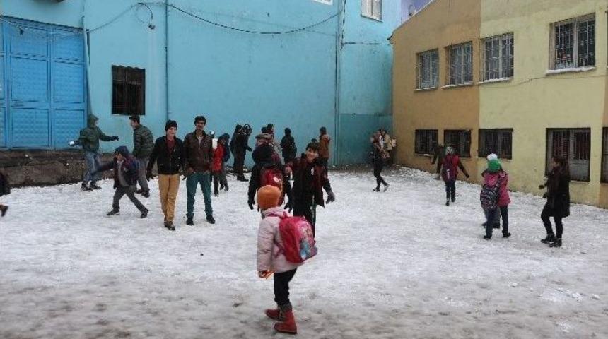 Şırnak&rsquo;ta Okullara Kar Tatili