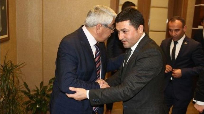 Kars &Uuml;lk&uuml; Ocakları Y&ouml;netiminden Başkan Kara&ccedil;anta&rsquo;ya Tebrik Ziyareti