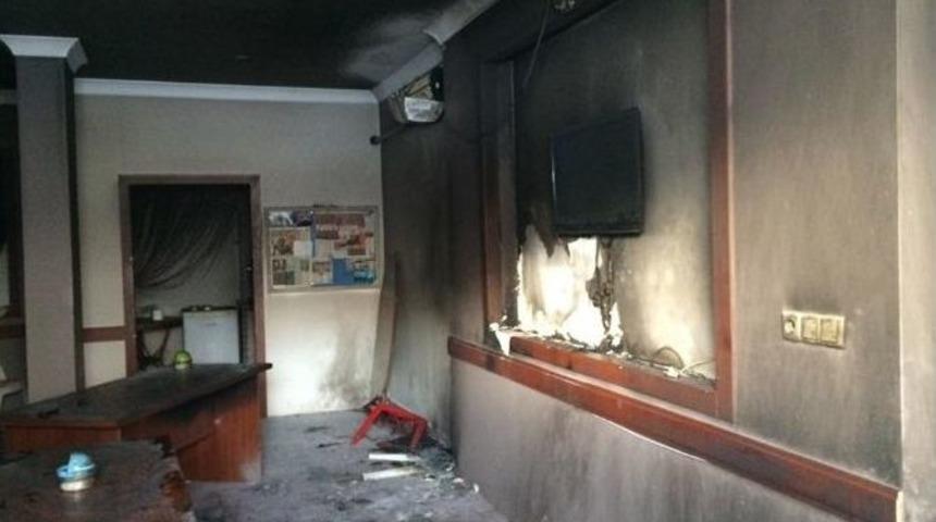 Ak Parti Darıca Teşkilatına Molotoflu Saldırı