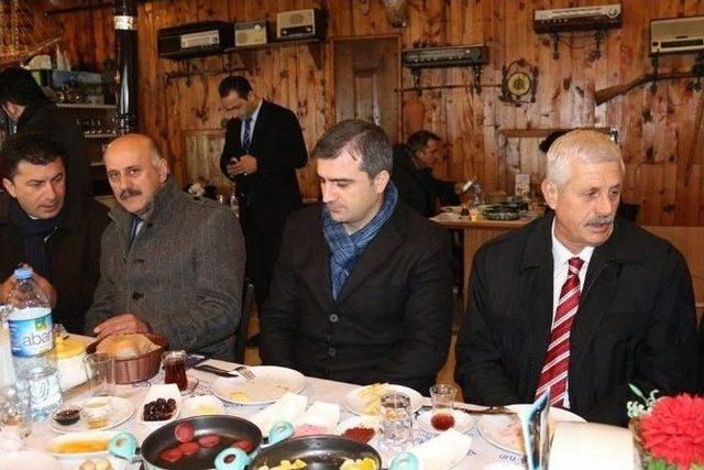 Başkan Cüneyt Yemenici 2015 Yılı Yatırımları Değerlendirdi