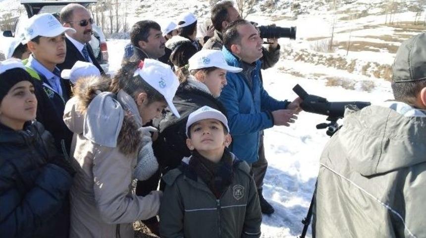 Eleşkirt&rsquo;te Doğaya Yem Bırakıldı