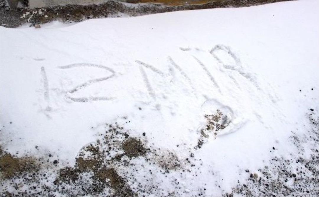 İzmir&rsquo;e Kar S&uuml;rprizi