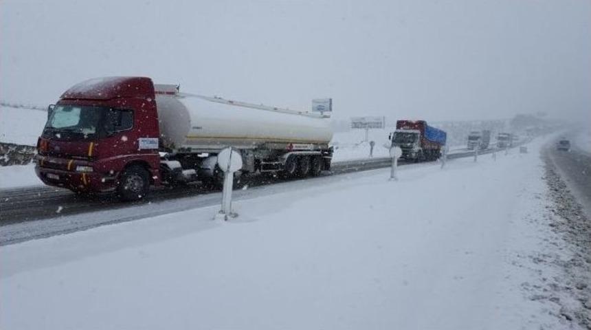 Bursa İzmir Yolu Zaman Zaman Kapanıyor