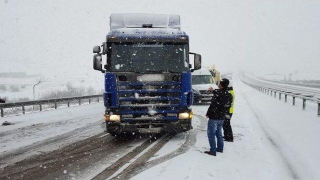 Bursa İzmir Yolu Zaman Zaman Kapanıyor