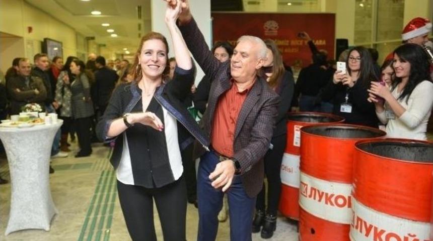 Nil&uuml;fer Belediyesi&rsquo;nden Yeni Yıla Renkli Karşılama