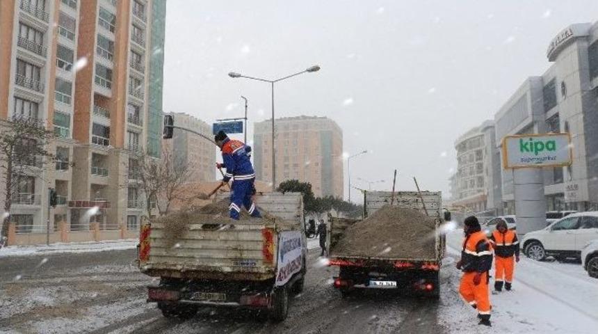 B&uuml;y&uuml;k&ccedil;ekmece Belediyesi Karla M&uuml;cadelede Tam Not Aldı