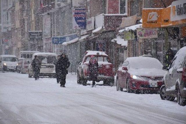 Dursunbey Beyaza Büründü