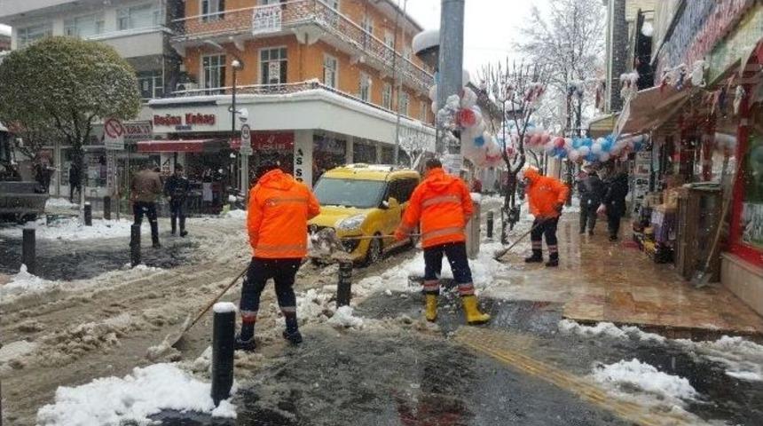 Alışverişin Yoğun Olduğu Alanlarda Temizlik