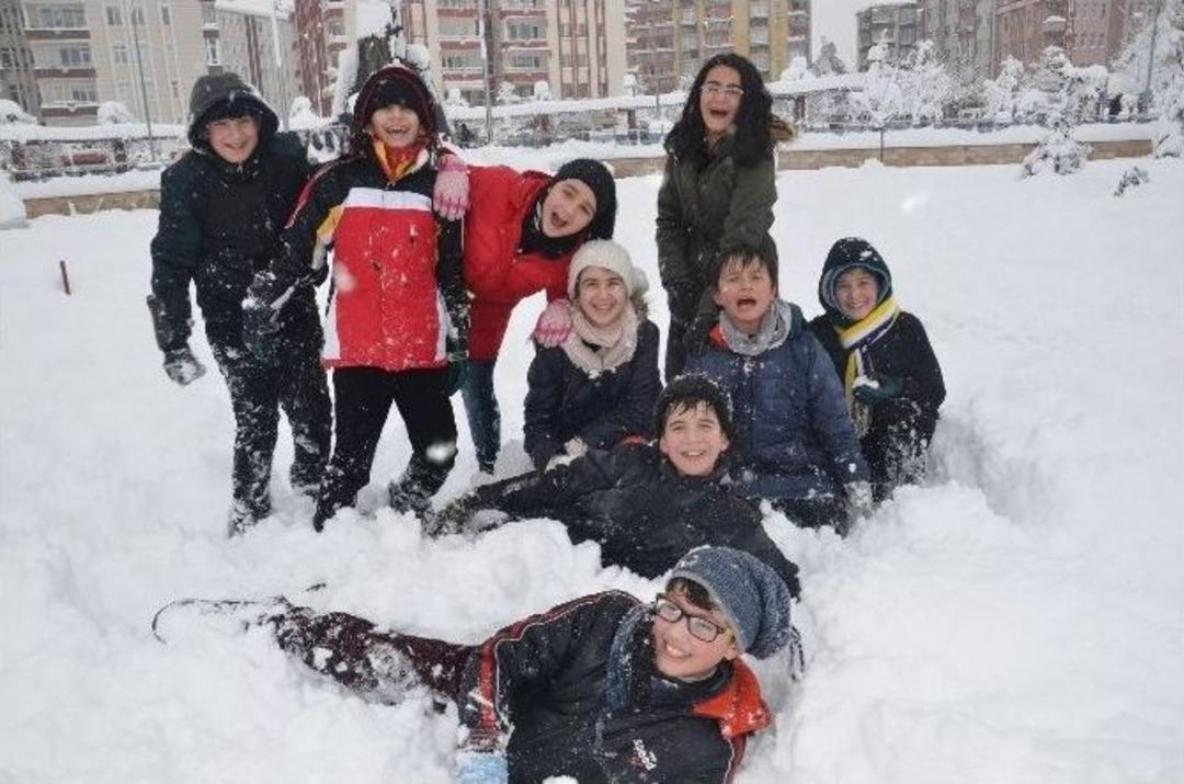 Kar En &Ccedil;ok Onları Sevindirdi