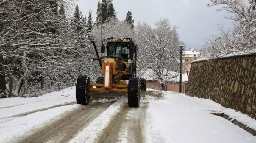 Nil&uuml;fer&rsquo;de Karla M&uuml;cadele Ekipleri İş Başında