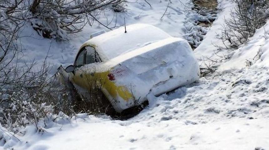 Kar Yağışı Kazaları Beraberinde Getirdi