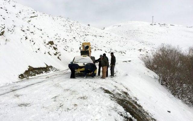 Kar Yağışı Kazaları Beraberinde Getirdi