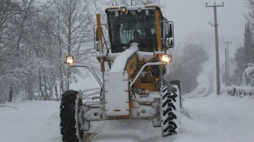 Adapazarı&rsquo;nda Kar N&ouml;beti Akşam Saatlerinde Başladı