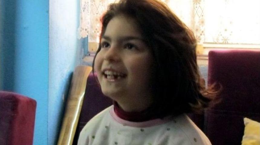 (&ouml;zel) &Ccedil;aresiz Anne Biri Engelli İki &Ccedil;ocuğuyla Bir Başına Kaldı