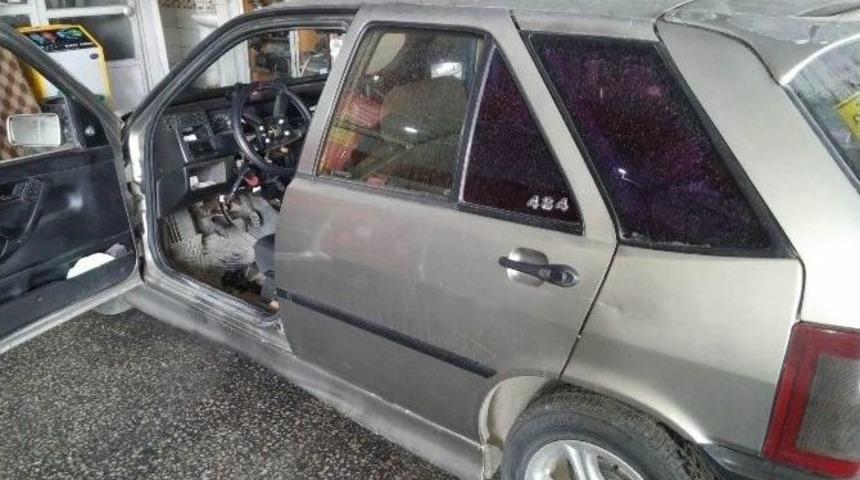 Gazetecinin Otomobilini &Ccedil;almak İstediler