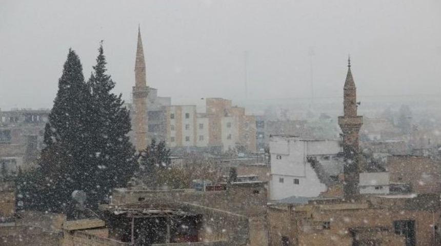 Şanlıurfa Yeni Yıla Karla Girmeye Hazırlanıyor