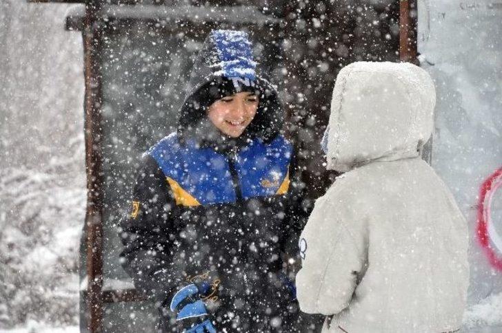 Zonguldak’ta Araçlar Yolda Mahsur Kaldı G1