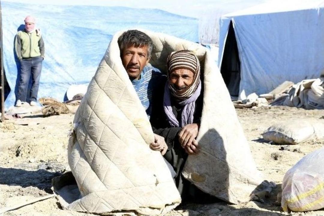 Suriyeli &Ccedil;ocukların Yeni Yıl Hayalleri Okul, Kıyafet Ve Soba