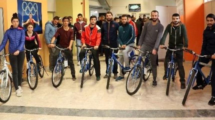 Kb&uuml; Bisiklet Kullanımını Teşvik Ediyor