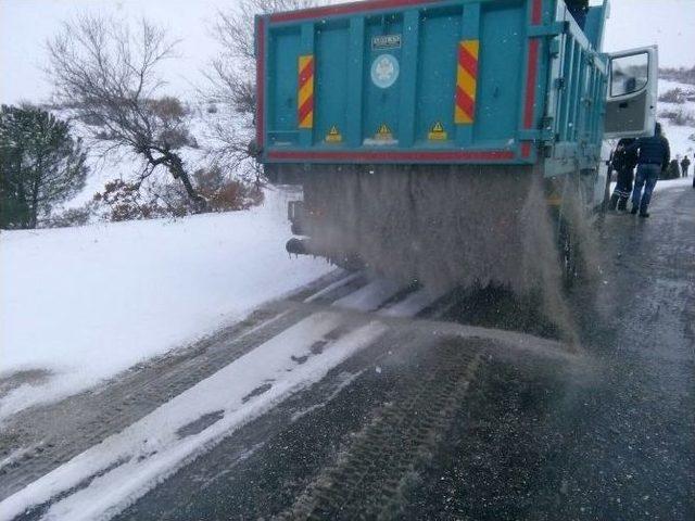 Büyükşehir’den Kar Mesaisi