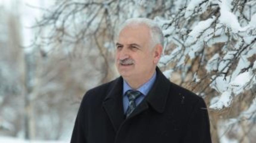 Rekt&ouml;r Ko&ccedil;ak&rsquo;tan Yeni Yıl Kutlama Mesajı