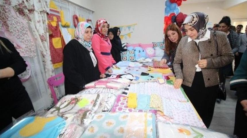 Ağrı&rsquo;da Aile Destek Merkezi &Ccedil;alışmaları Sergilendi