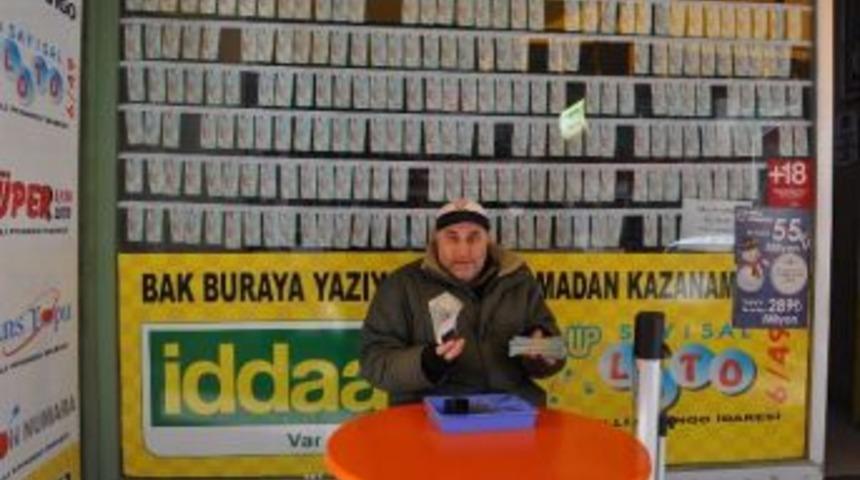 Korkuteli&rsquo;de Milli Piyango Biletleri Elde Kaldı