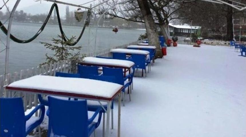 G&ouml;lc&uuml;k Ve Bozdağ Yaylaları Beyaza B&uuml;r&uuml;nd&uuml;