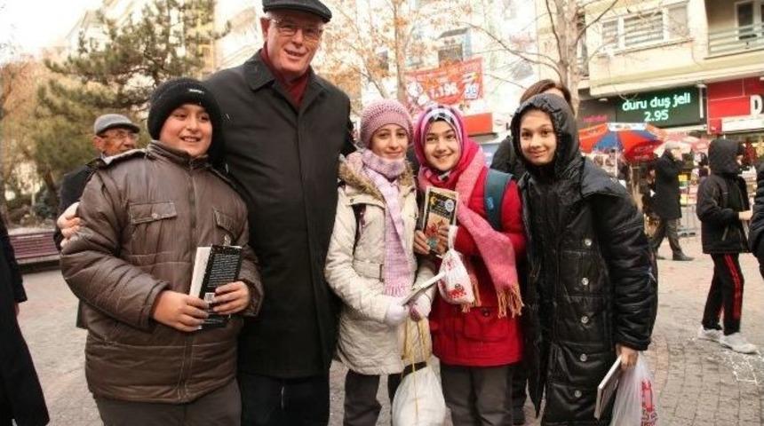 Yeni Yılda Kitaplar Başkan Kurt&rsquo;tan