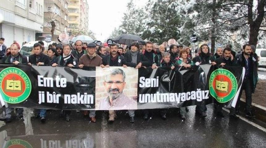 Avukatlar Tahir El&ccedil;i İ&ccedil;in Y&uuml;r&uuml;d&uuml;