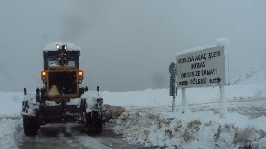 İneg&ouml;l&rsquo;de Kar Alarmı