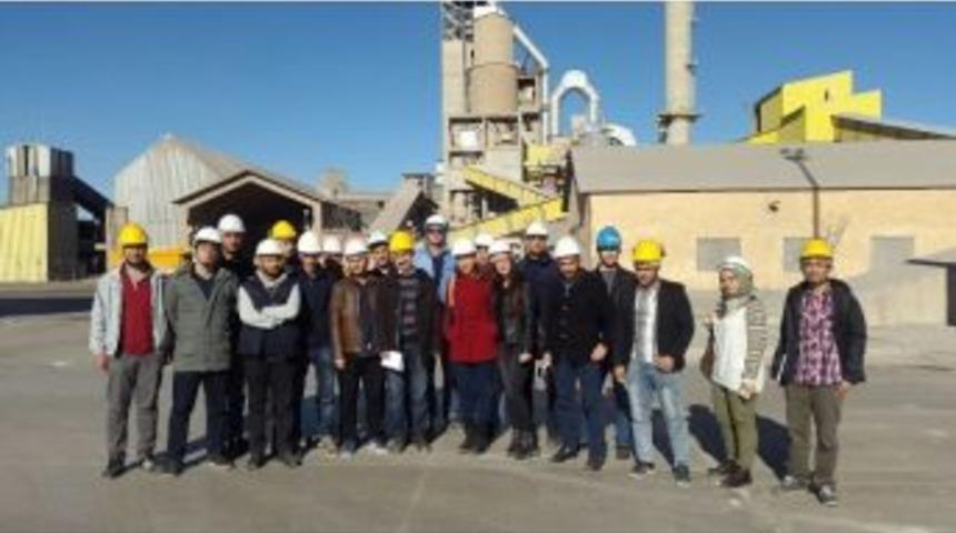 İnşaat M&uuml;hendisliği &Ouml;ğrencileri &Ccedil;imento Fabrikasını Gezdi