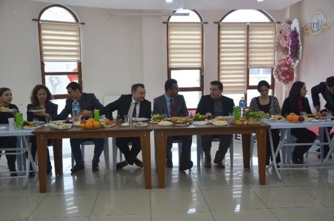 Başkan Bakıcı &Ouml;ğrencilerle Birlikte Yerli Malı Haftası&rsquo;nı Kutladı