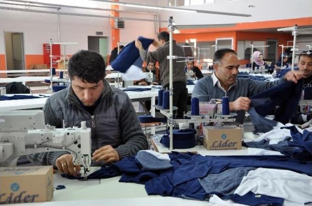 Yozgat&rsquo;ta 3 Ay &Ouml;nce Yanan Tekstil Fabrikası Yeniden &Ccedil;alışmaya Başladı