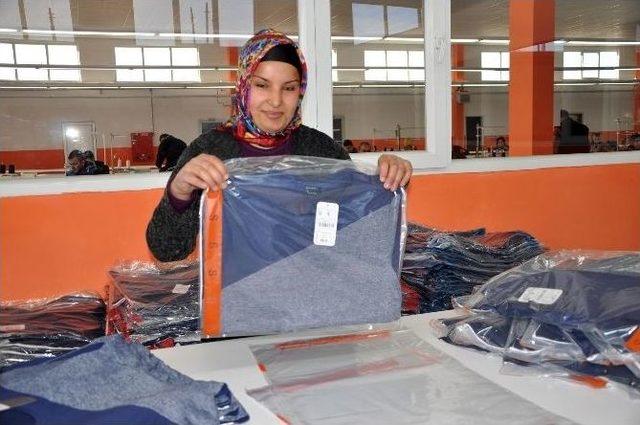 Yozgat’ta 3 Ay Önce Yanan Tekstil Fabrikası Yeniden Çalışmaya Başladı