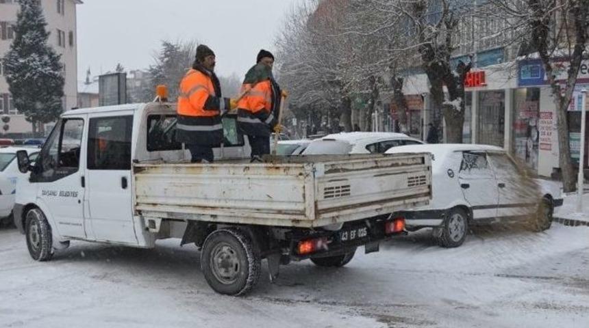 Belediye Ekipleri 24 Saat Alarmda
