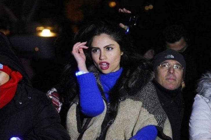 Kar Yağışına Aldırmadan Eğlenmeye Geldiler G3