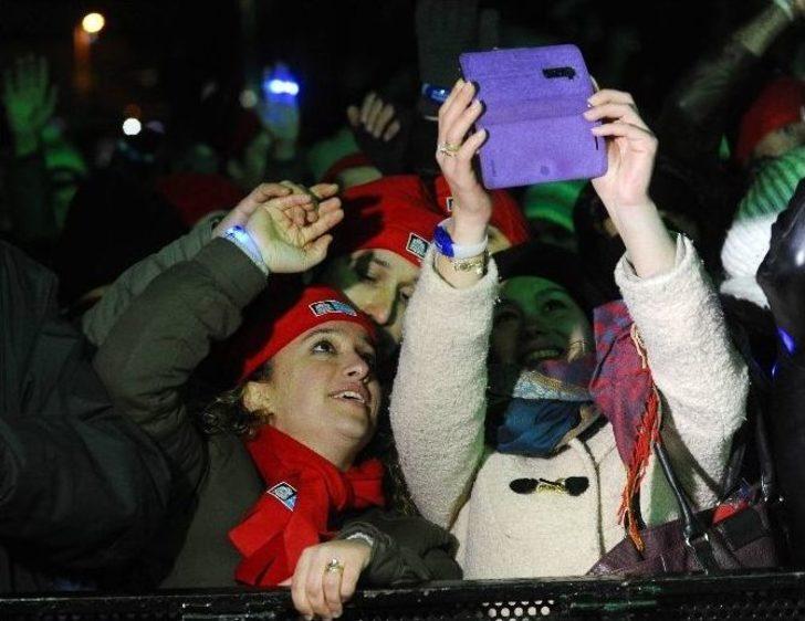 Kar Yağışına Aldırmadan Eğlenmeye Geldiler G5