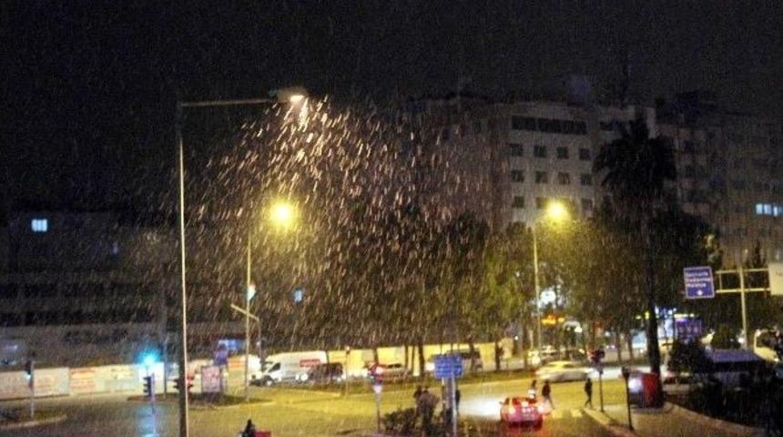 Adıyaman Kent Merkezine İlk Kar D&uuml;şt&uuml;