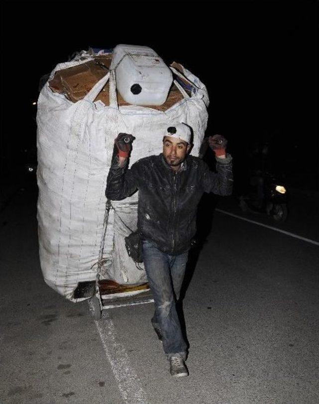 Yılbaşı Akşamı Yaşanan T&uuml;ketim &Ccedil;ılgınlığı, Geri D&ouml;n&uuml;ş&uuml;mc&uuml;lere Ekmek Kapısı Oldu 2