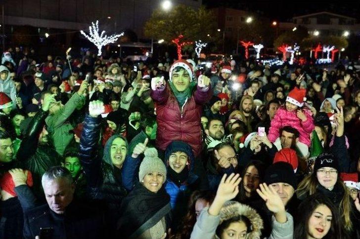 Antalya Yeni Yıla Suni Kar Altında Girdi G2