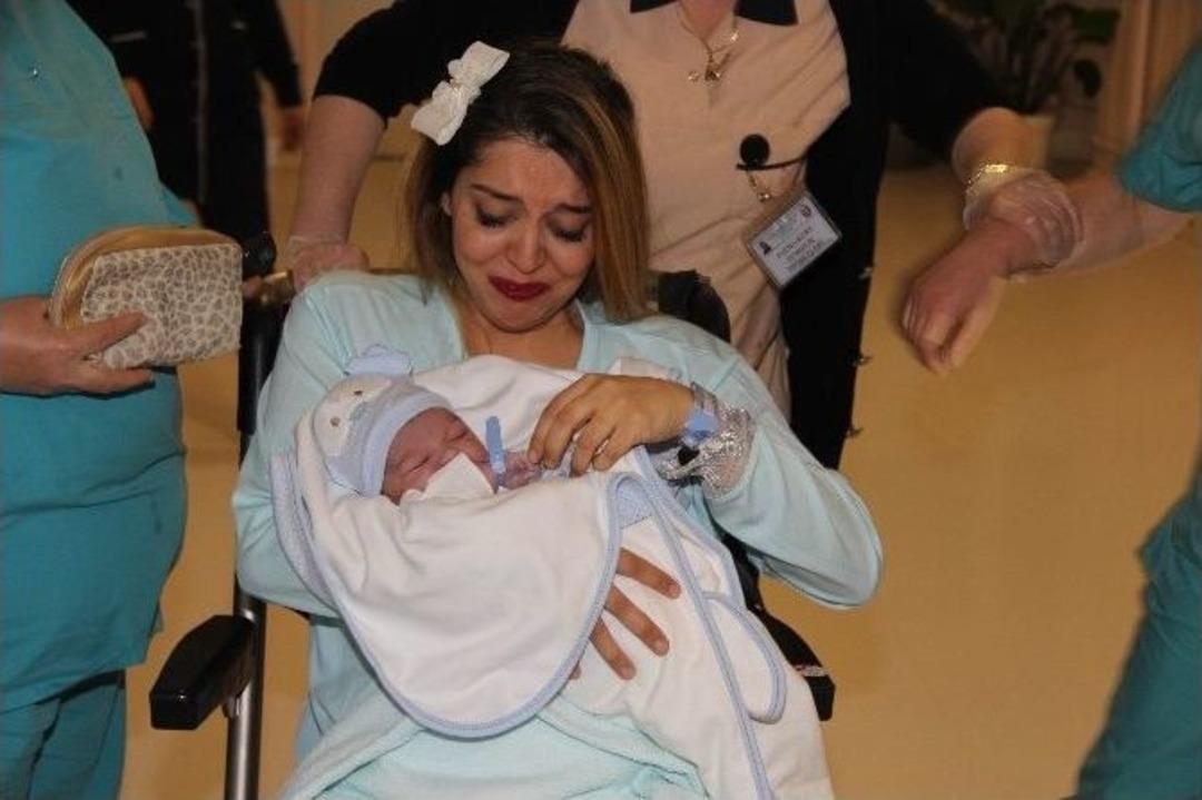 Samsun&rsquo;da 2016 Yılının İlk Bebeği Saat 00.12&rsquo;de D&uuml;nyaya Geldi