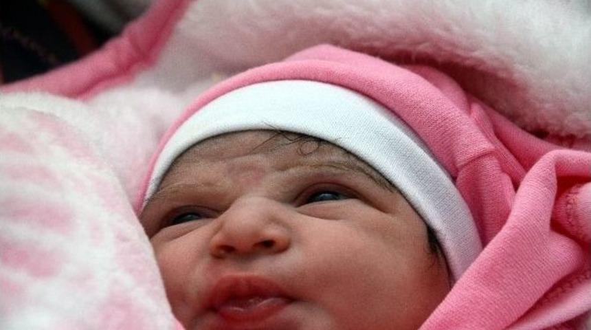 Gaziantep&rsquo;te Yeni Yılın İlk Bebeği Elifsu Oldu