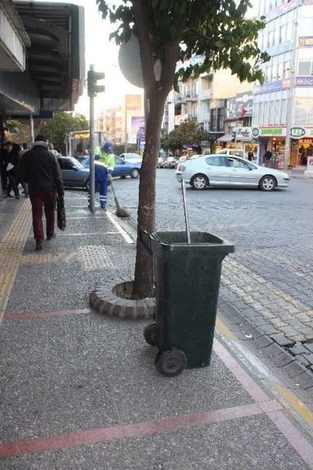 Aydın’da Bulvar Ve Caddelerdeki Çöp Sepetleri Kaldırıldı