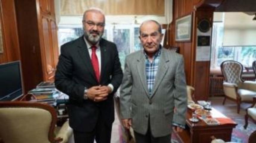 Hilmi &Ouml;zk&ouml;k, Bursa M&uuml;ft&uuml;s&uuml; Mehmet Emin Ay&rsquo;ı Ziyaret Etti