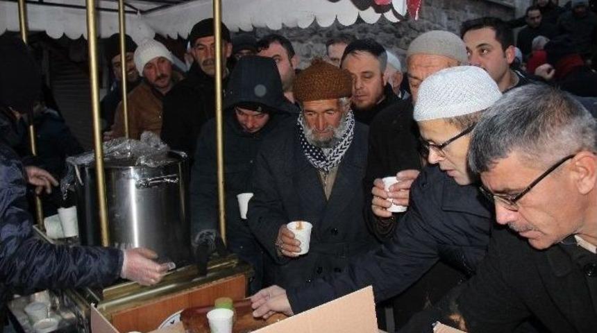 Ak Parti Karatay Gen&ccedil;lik Kolları Sabah Namazında Bir Araya Geldi