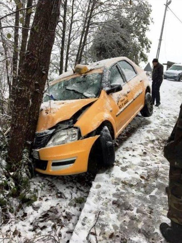 Rize’de Kar Yağışı Kazaları Da Peşinden Getirdi