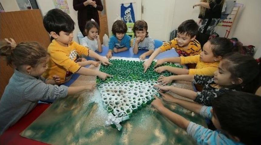 Karşıyakalı Miniklerden Yeni Yıl Sergisi