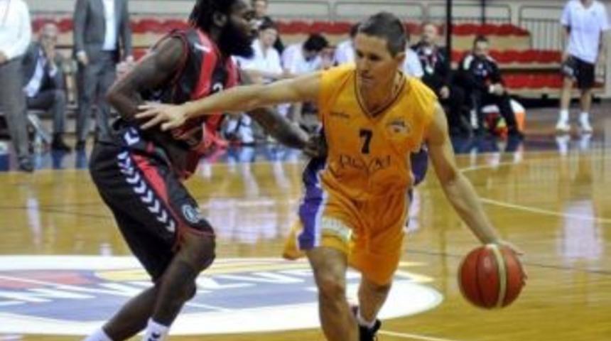 Royal Halı Gaziantep Avrupa Ma&ccedil;ı &Ouml;ncesi Ligde Moral Arıyor